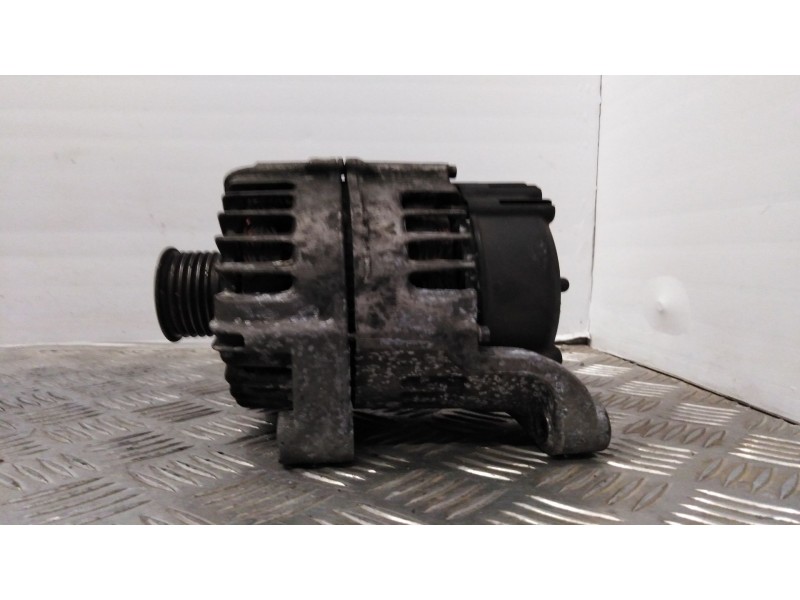 Recambio de alternador para bmw serie 3 berlina (e90) 320d referencia OEM IAM FG18S019 2543461C S25AN08