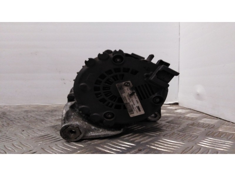 Recambio de alternador para bmw serie 3 berlina (e90) 320d referencia OEM IAM FG18S019 2543461C S25AN08