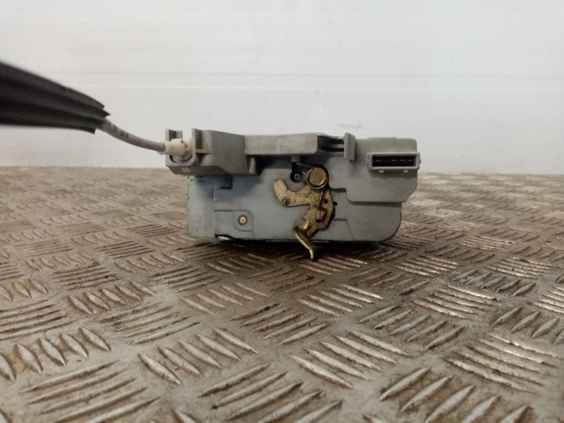 Recambio de cerradura puerta trasera derecha para peugeot 307 (s1) referencia OEM IAM   