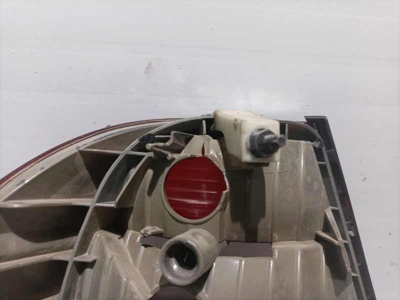 Recambio de piloto trasero derecho para bmw serie 3 berlina (e46) referencia OEM IAM 63216946536 2202839 715010723304