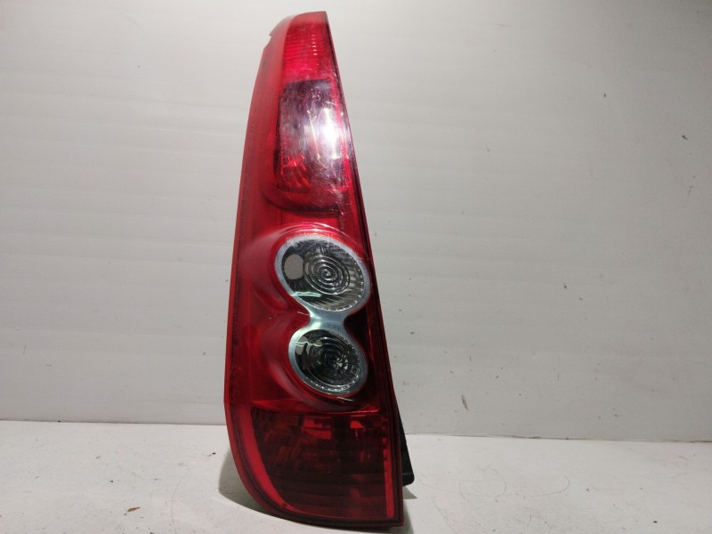 Recambio de piloto trasero izquierdo para ford fiesta (cbk) referencia OEM IAM   