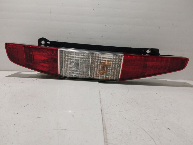 Recambio de piloto trasero derecho para fiat doblo cargo (223) referencia OEM IAM   