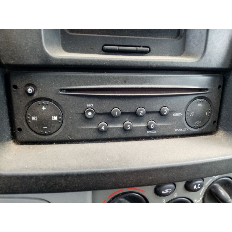 Recambio de sistema audio / radio cd para nissan primastar autobús (x83) dci 100 referencia OEM IAM 2802700QAF  