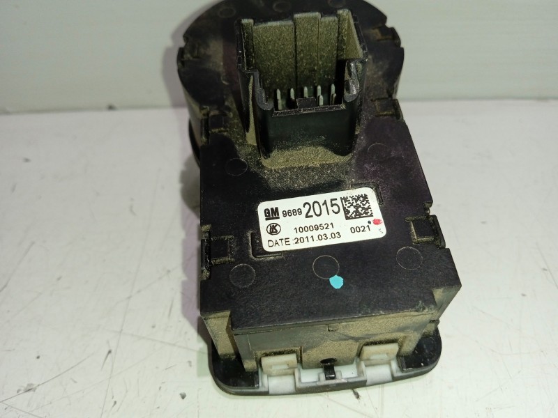 Recambio de mando luces para chevrolet aveo berlina hatchback 1.2 cat referencia OEM IAM 96892015  