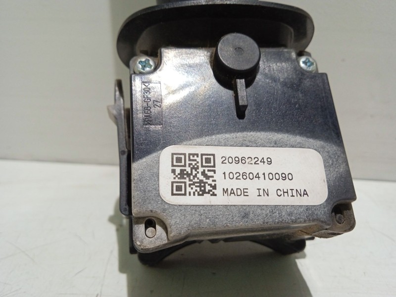 Recambio de mando limpia para chevrolet aveo berlina hatchback 1.2 cat referencia OEM IAM 20962249  