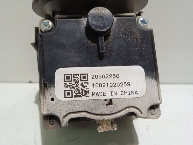 Recambio de mando intermitentes para chevrolet aveo berlina hatchback 1.2 cat referencia OEM IAM 20962250  