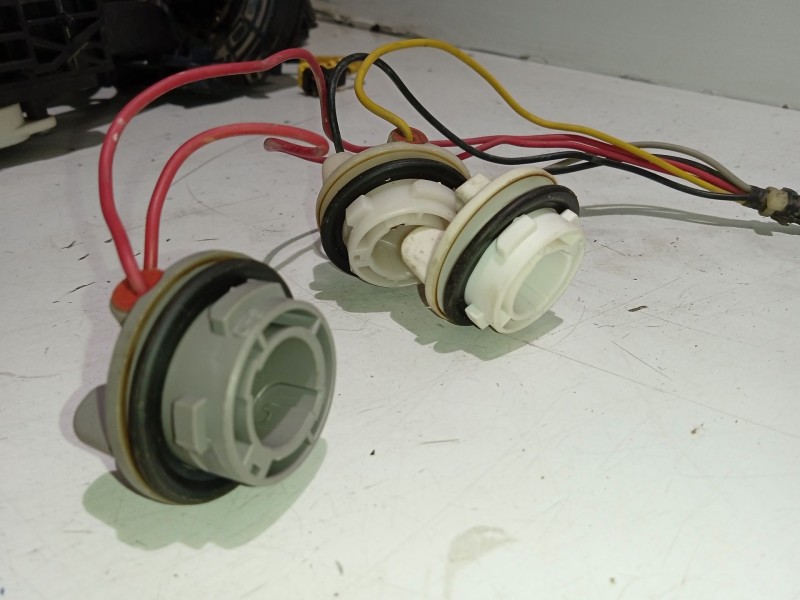 Recambio de portalamparas para chevrolet aveo berlina hatchback 1.2 cat referencia OEM IAM   