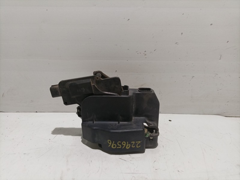 Recambio de cerradura puerta trasera izquierda para kia picanto 1.1 cat referencia OEM IAM 8141007010HU  