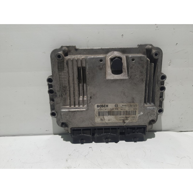 Recambio de centralita motor uce para nissan primastar autobús (x83) dci 100 referencia OEM IAM 0281011529  