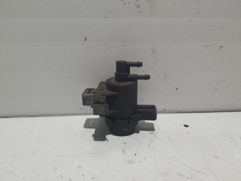 Recambio de valvula aire adicional para nissan primastar autobús (x83) dci 100 referencia OEM IAM 7700113071  