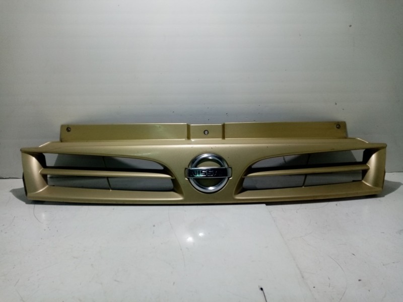 Recambio de rejilla delantera para nissan primastar autobús (x83) dci 100 referencia OEM IAM 6265100QAG  