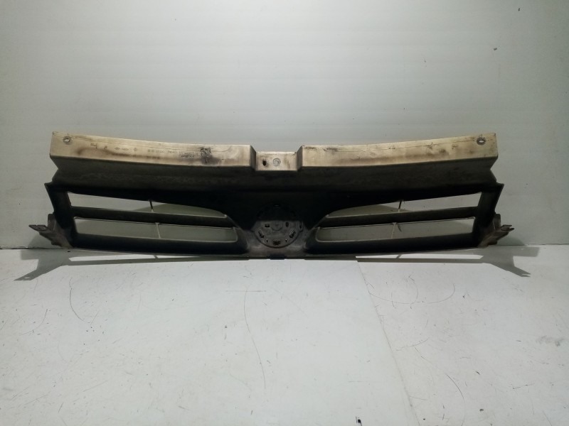 Recambio de rejilla delantera para nissan primastar autobús (x83) dci 100 referencia OEM IAM 6265100QAG  