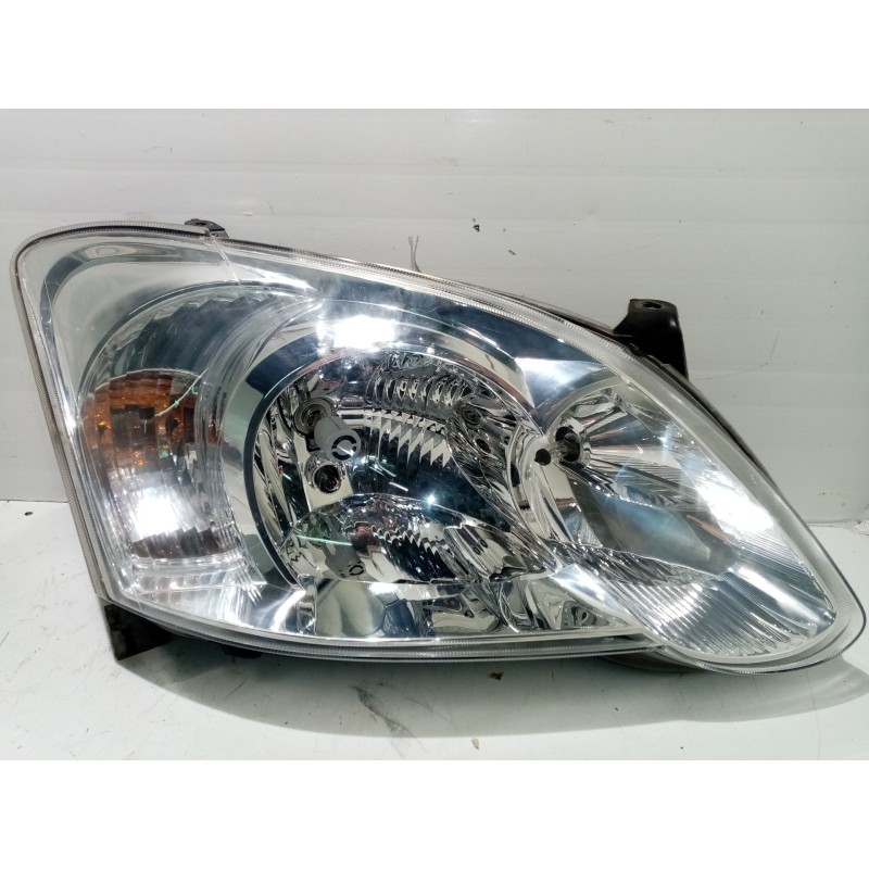 Recambio de faro derecho para toyota corolla (_e12_) 2.0 d-4d (cde120r_, cde120l_) referencia OEM IAM 8113002380  