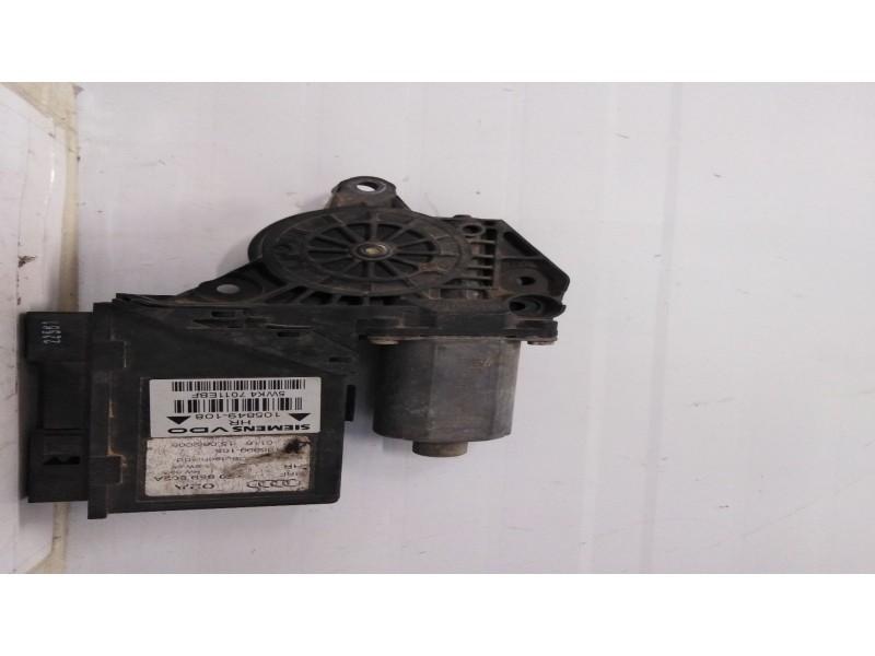 Recambio de motor elevalunas trasero derecho para  referencia OEM IAM 8E0959802A 5WK47011EBF  Recambio de motor elevalunas trasero derecho para  referencia OEM IAM 8E0959802A 5WK47011EBF