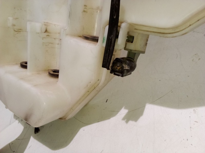 Recambio de deposito limpia para bmw x5 (e70) 3.0 d referencia OEM IAM 61677161477  