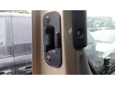 Recambio de cerradura puerta lateral derecha para nissan primastar autobús (x83) dci 100 referencia OEM IAM 8250300QAH  