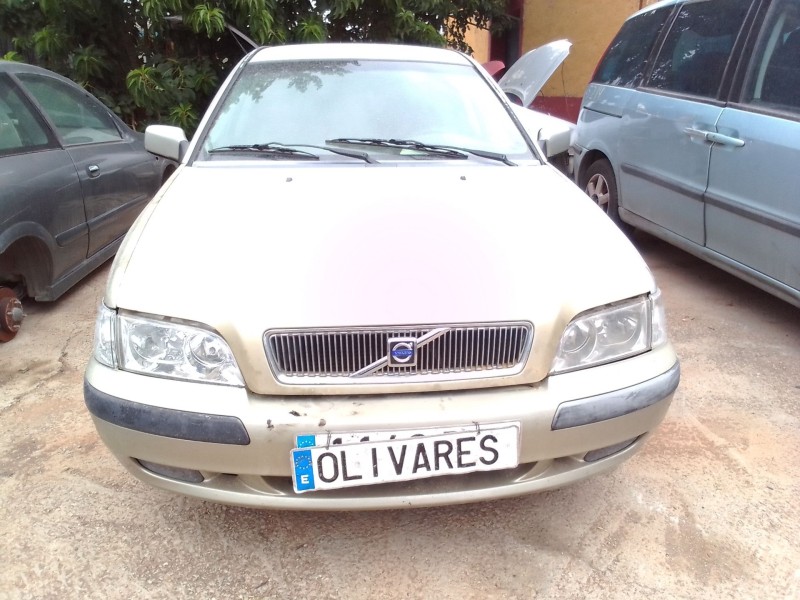 volvo s40 berlina del año 2001