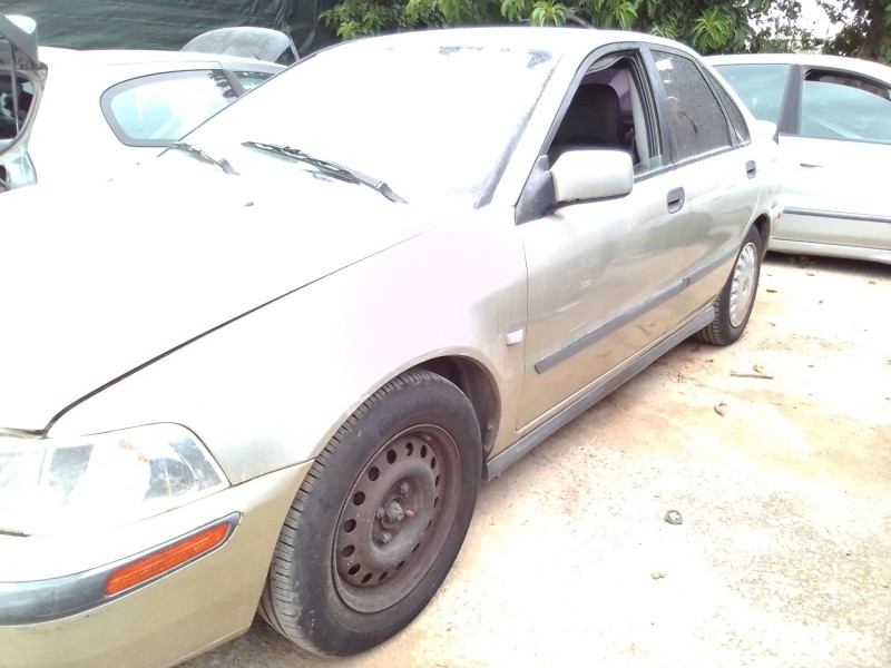 volvo s40 berlina del año 2001