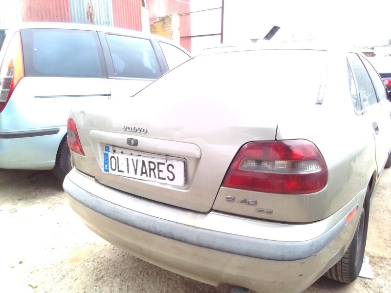 volvo s40 berlina del año 2001