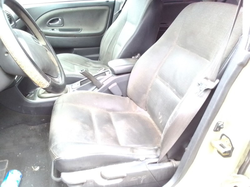 volvo s40 berlina del año 2001