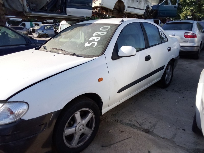 nissan almera ii (n16) del año 2001