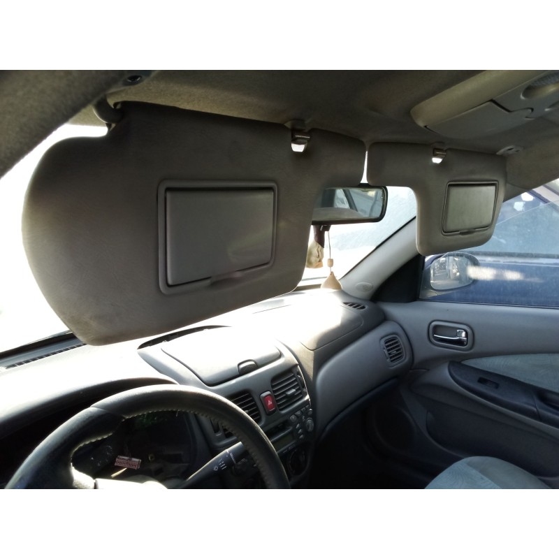 nissan almera ii (n16) del año 2001