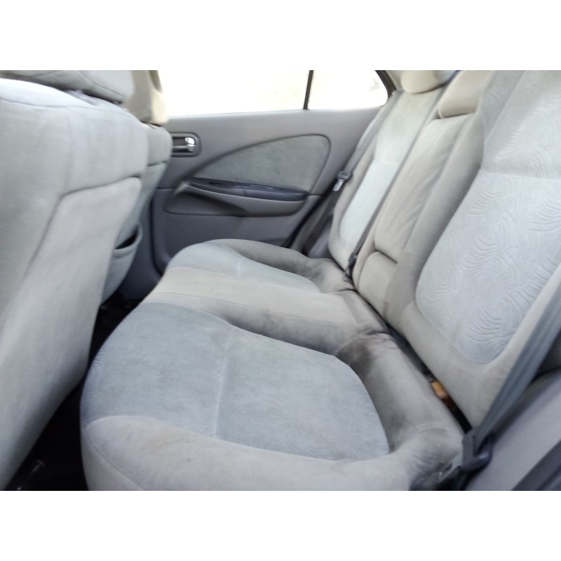 nissan almera ii (n16) del año 2001