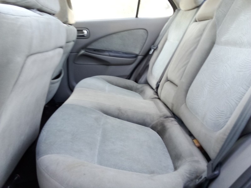 nissan almera ii (n16) del año 2001