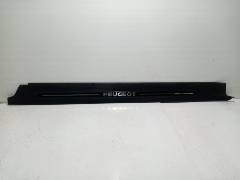 Recambio de embellecedor para peugeot 406 coupé (8c) 2.0 16v referencia OEM IAM LADODERECHO  