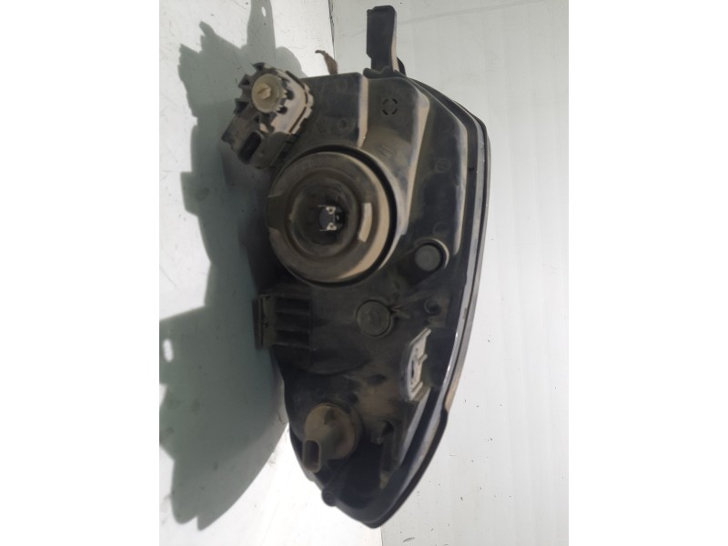 Recambio de faro derecho para hyundai accent ii (lc) 1.3 referencia OEM IAM 921022553  