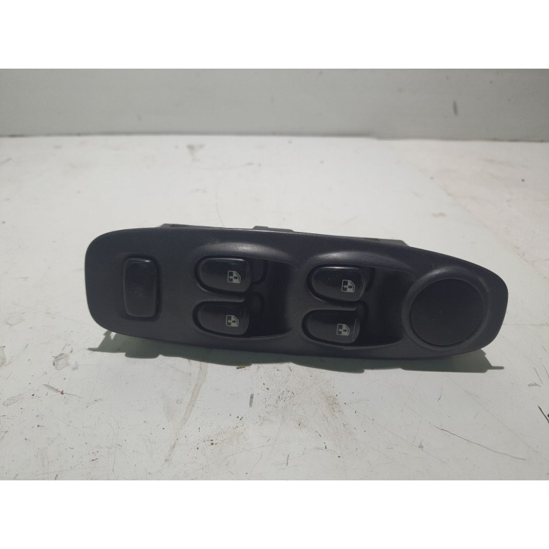 Recambio de mando elevalunas delantero izquierdo para hyundai accent ii (lc) 1.3 referencia OEM IAM 935702500pk  