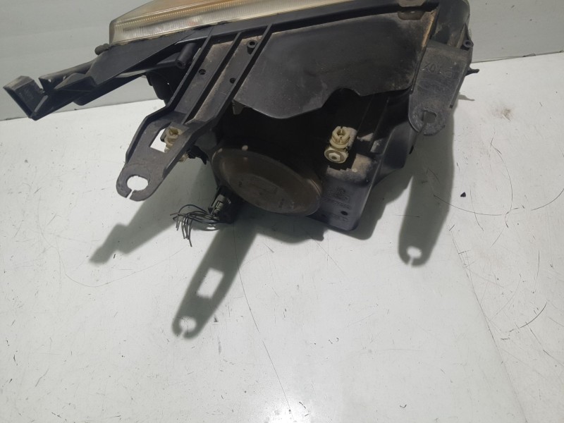 Recambio de faro izquierdo para ford fusion (ju_) 1.4 tdci referencia OEM IAM 1547725  