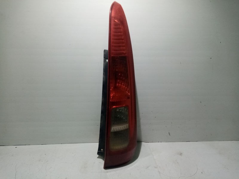 Recambio de piloto trasero derecho para ford fusion (ju_) 1.4 tdci referencia OEM IAM 1383603  