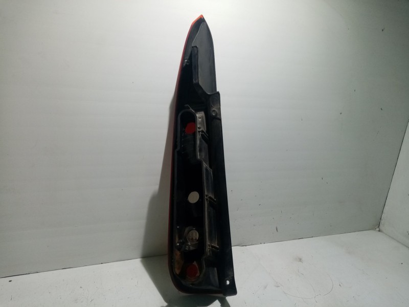 Recambio de piloto trasero derecho para ford fusion (ju_) 1.4 tdci referencia OEM IAM 1383603  