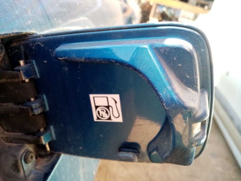 Recambio de tapa exterior combustible para peugeot 406 coupé (8c) 2.0 16v referencia OEM IAM   