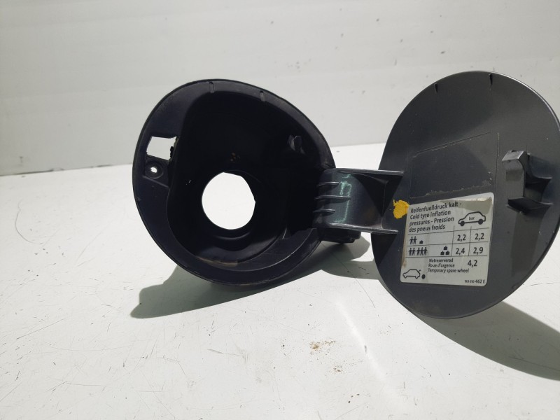 Recambio de tapa exterior combustible para volkswagen golf v berlina (1k1) referencia OEM IAM 1K6809857B  