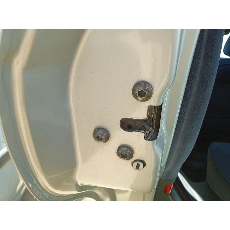 Recambio de cerradura puerta trasera izquierda para lancia lybra berlina referencia OEM IAM 46768177  