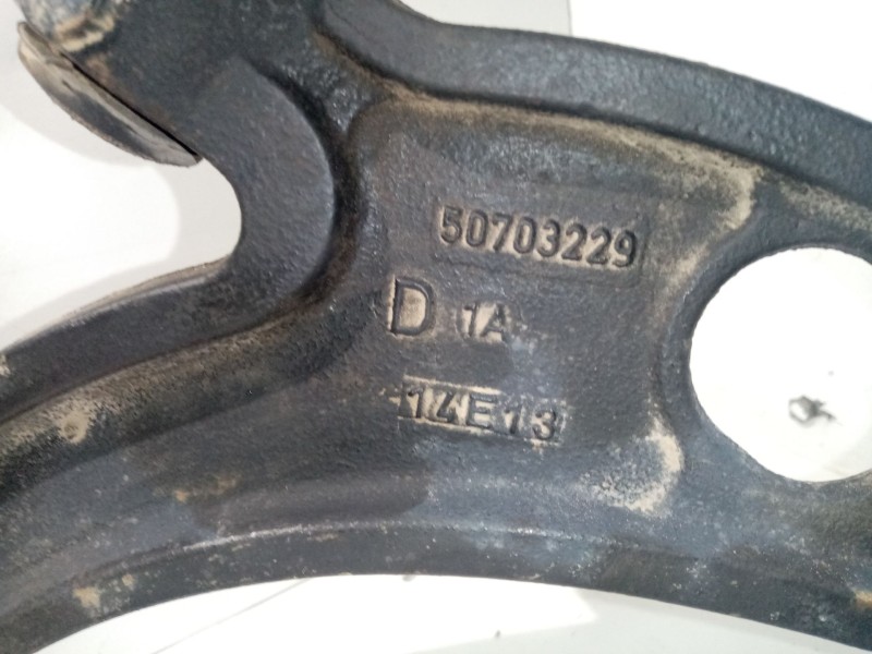 Recambio de brazo suspension inferior delantero derecho para lancia ypsilon (101) referencia OEM IAM 50703229  