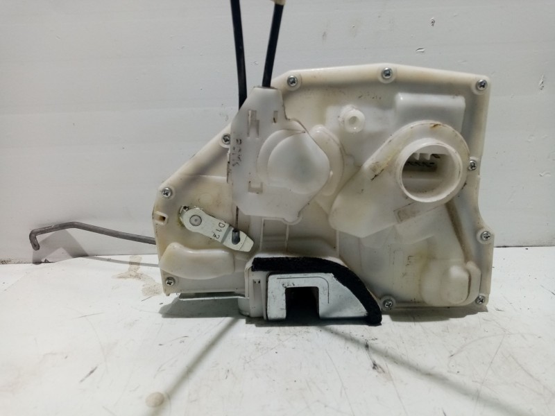 Recambio de cerradura puerta delantera derecha para suzuki swift berlina (mz) gl referencia OEM IAM 8220162J30  