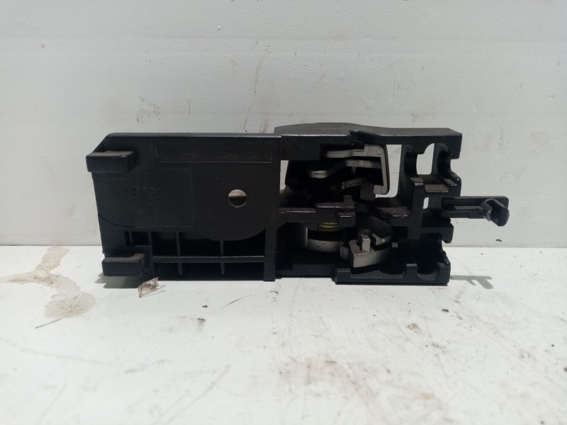 Recambio de maneta interior delantera izquierda para suzuki swift berlina (mz) gl referencia OEM IAM 8313062J10BWL  