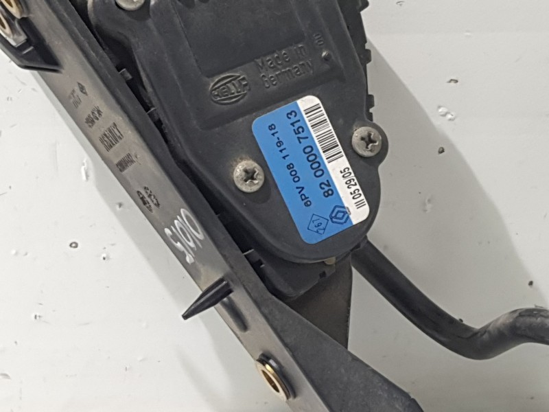 Recambio de pedal acelerador para renault espace iv (jk0) privilege referencia OEM IAM 8200700381  
