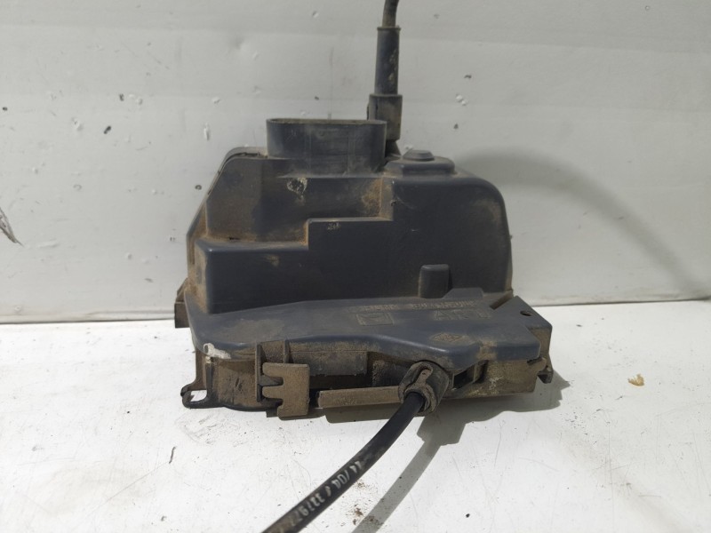 Recambio de cerradura puerta trasera izquierda para renault espace iv (jk0) privilege referencia OEM IAM 8200017963  