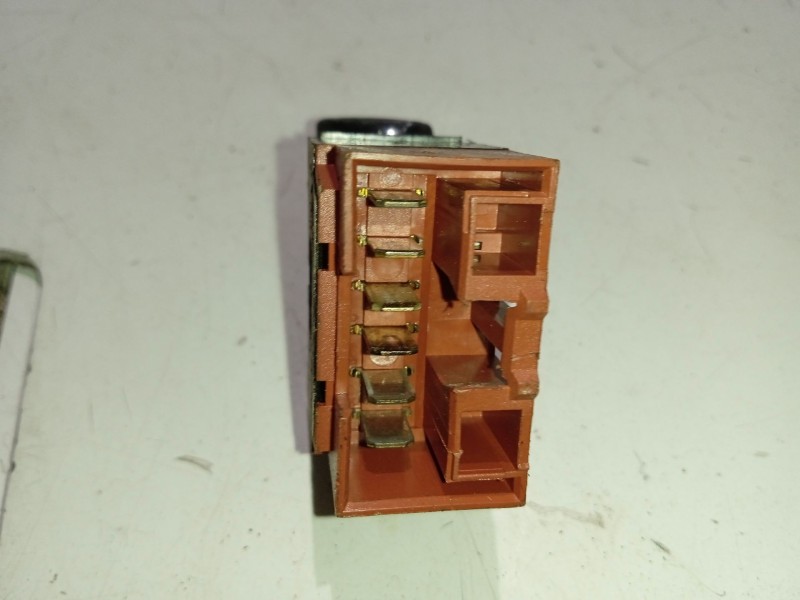 Recambio de mando elevalunas trasero derecho para lancia lybra berlina referencia OEM IAM 735269125  