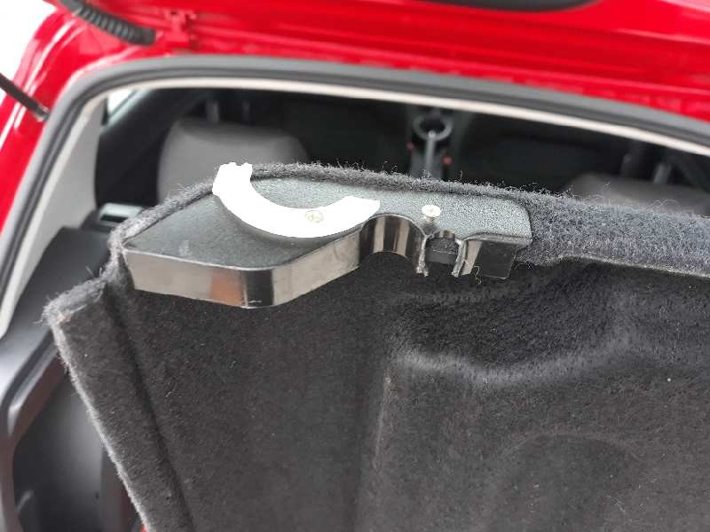 Recambio de bandeja trasera para skoda fabia (5j2 ) 1.2 referencia OEM IAM 5J6867769D  