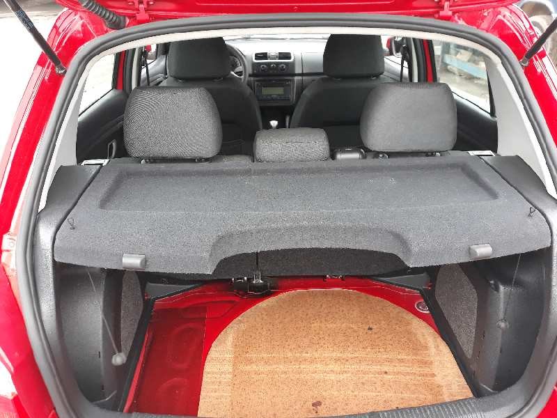 Recambio de bandeja trasera para skoda fabia (5j2 ) 1.2 referencia OEM IAM 5J6867769D  