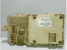 Recambio de caja reles / fusibles para toyota avensis berlina (t25) 2.0 d-cat referencia OEM IAM 82641CA010F   2