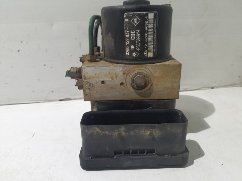 Recambio de abs para renault espace iv (jk0) privilege referencia OEM IAM 7701208532 8200159837B 