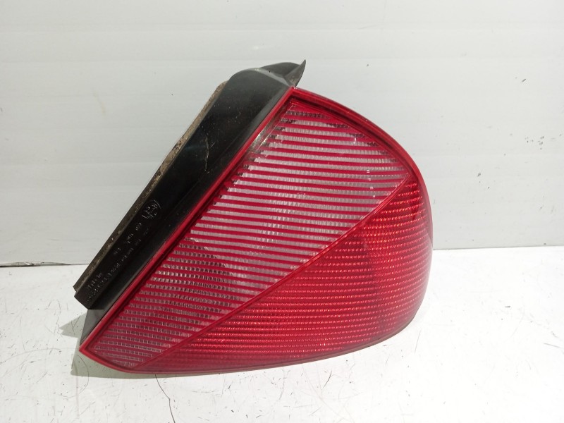 Recambio de piloto trasero derecho para lancia lybra berlina referencia OEM IAM 51700276  