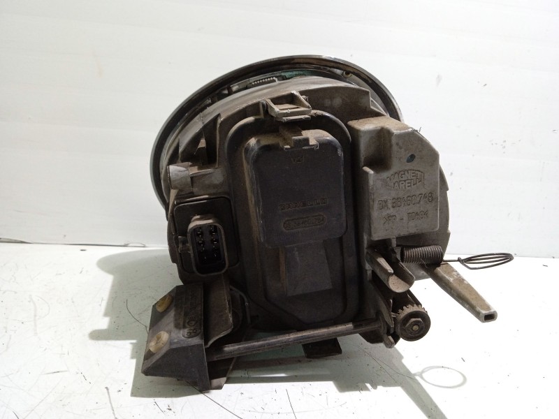 Recambio de faro derecho para lancia lybra berlina referencia OEM IAM 46832756 46543941 