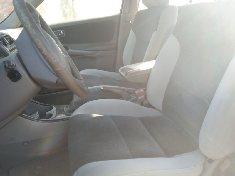 mazda 626 v hatchback (gf) del año 2002